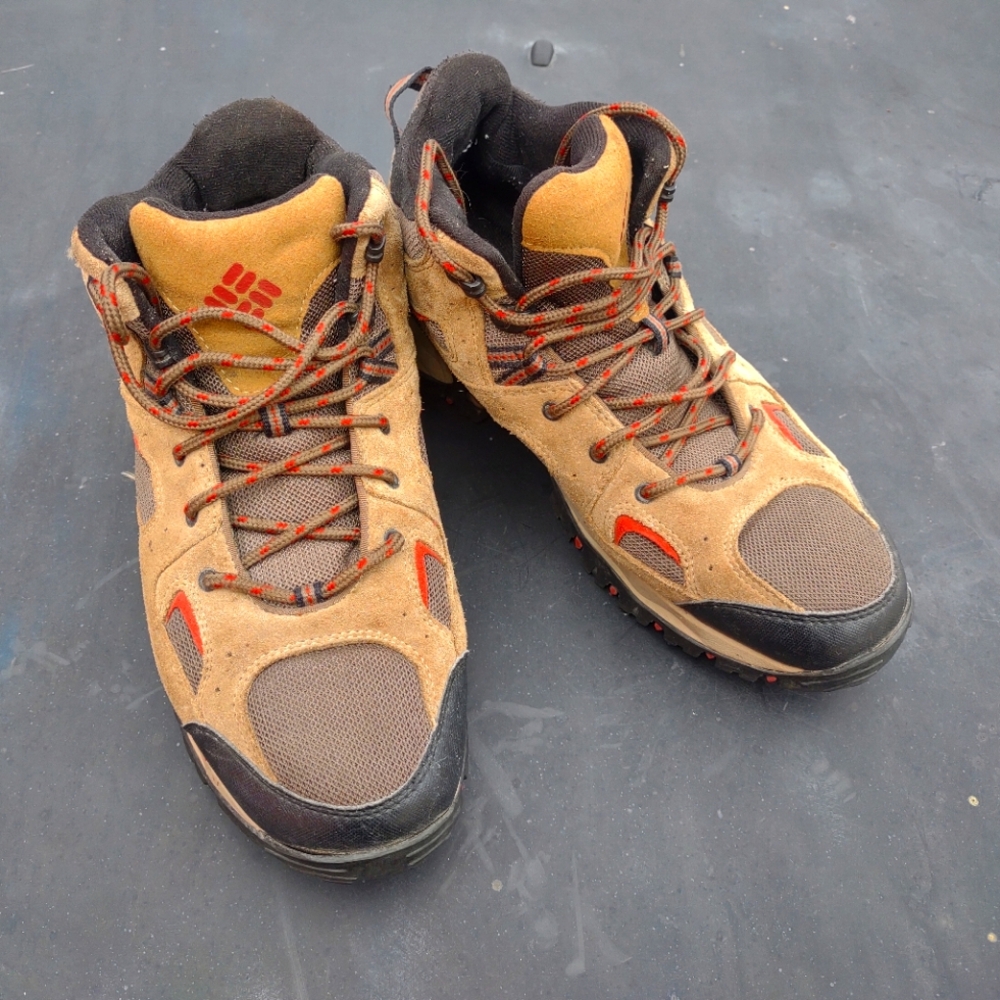 Columbia hiking boots Suade 10